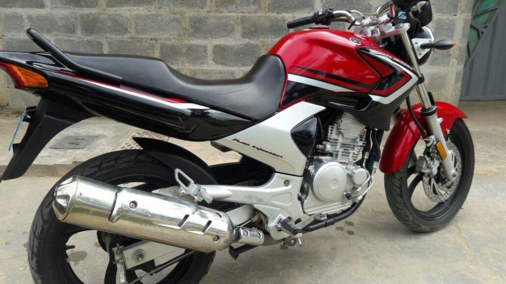 Vendo moto Yamaha Ibr 250