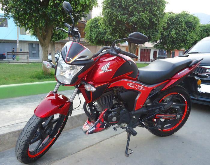 Se vende Moto Lineal Honda INVICTA 150