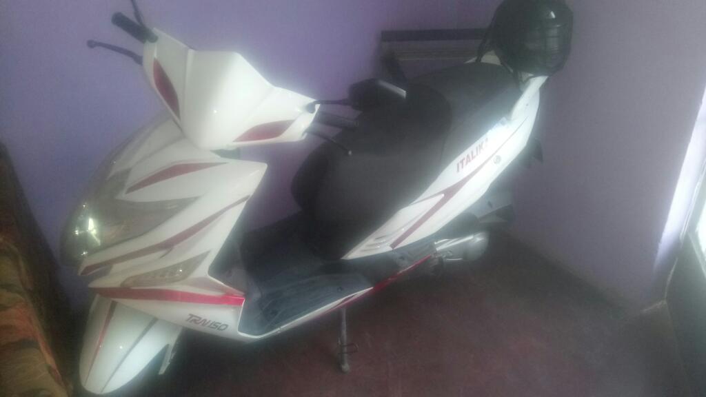 Vendo Moto Italika Trn 150 Buen Estado