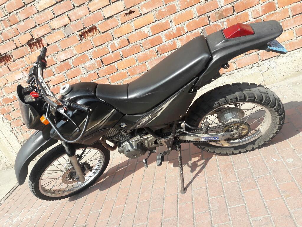 Vendo Moto Cross Yamaha Xt225