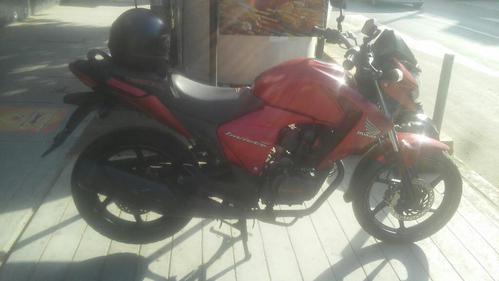 Vendo Moto Honda Invicta
