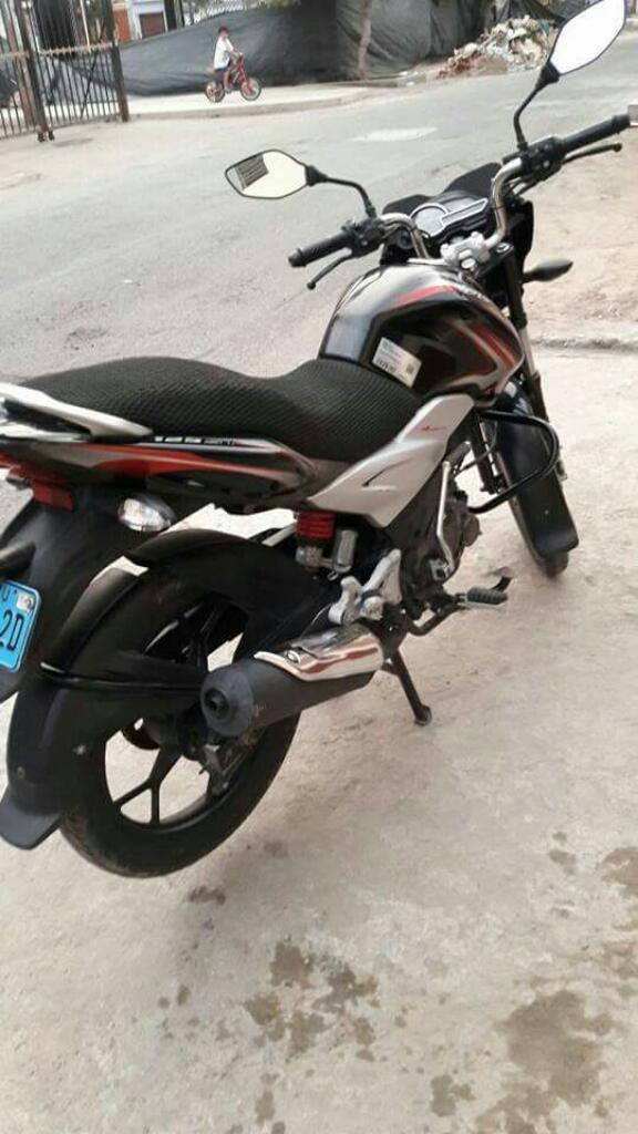 Vendo Moto Discove 125