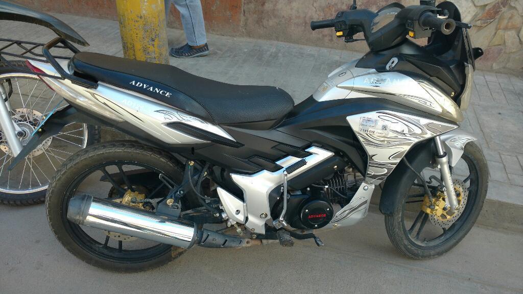 Vendo Moto Advance 125