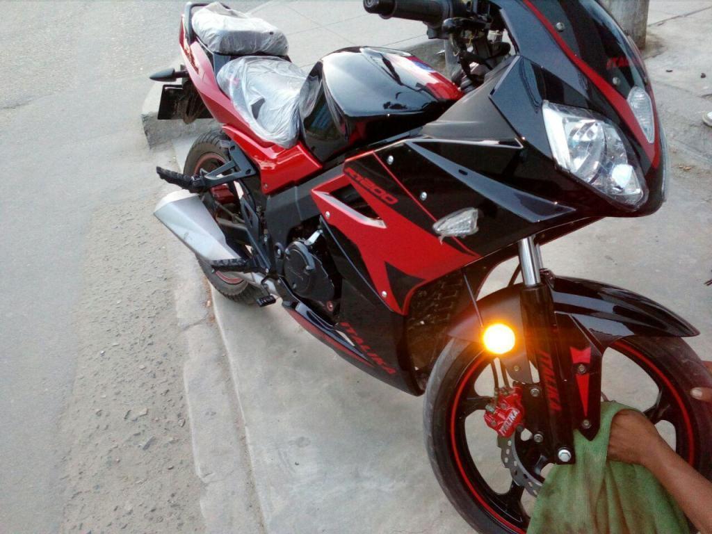 Vendo moto Italika RT 200 .1300 km de recorrido..telef. 953299585