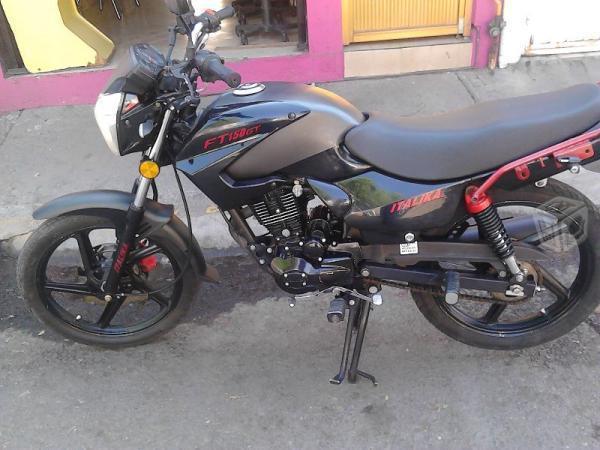 MOTO ITALIKA 150