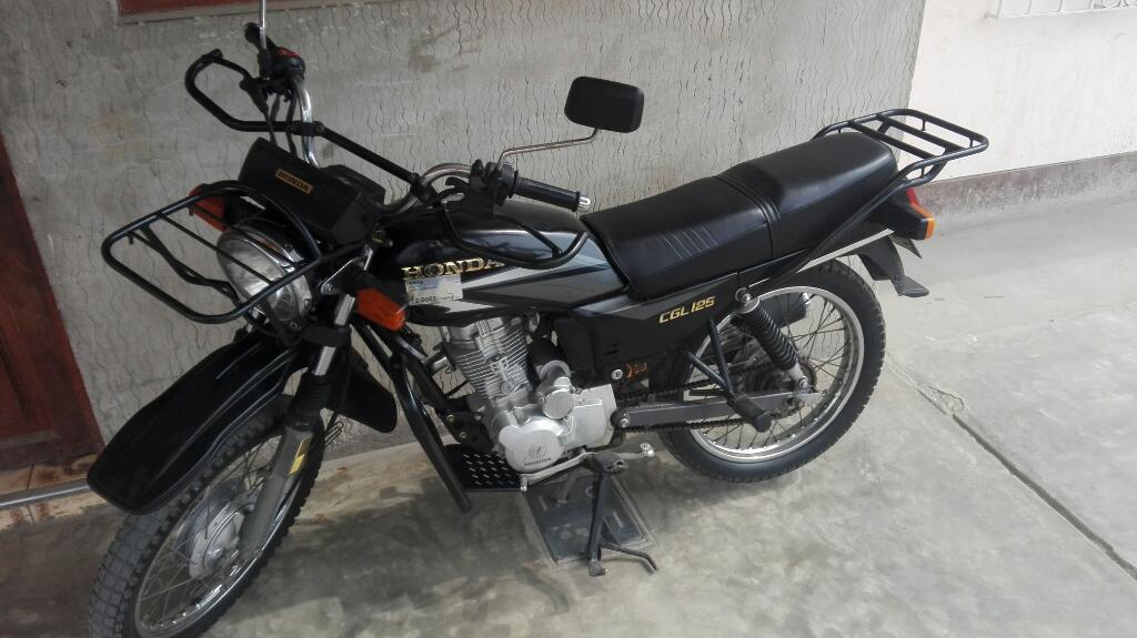 Una Moto Honda Cgl 125